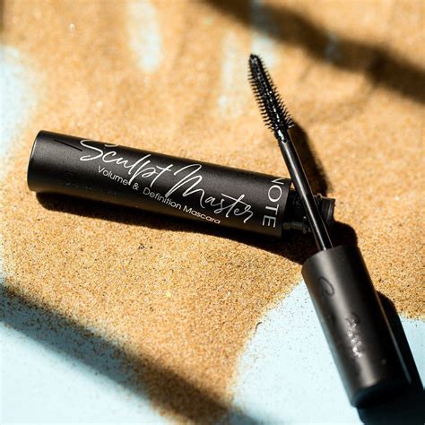 Radiant Wand's Black Magic Mascara: The Ultimate Wand for Volume and Length